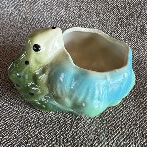 Vintage McCoy Pottery Frog on Blue Lotus Flower
